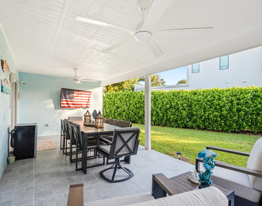 9165 Se Yacht Club Circle - Photo Thumbnail 23