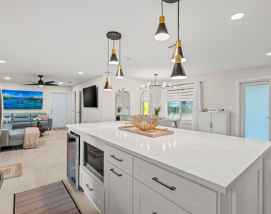 9165 Se Yacht Club Circle - Photo Thumbnail 6