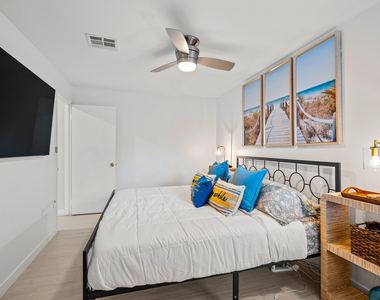 9165 Se Yacht Club Circle - Photo Thumbnail 13
