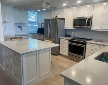 1950 Sw Palm City Road - Photo Thumbnail 2