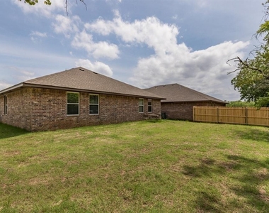 437 Chalk Hill Court - Photo Thumbnail 9