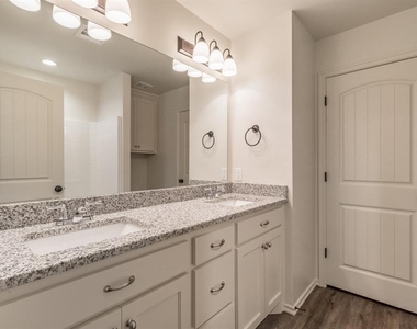 437 Chalk Hill Court - Photo Thumbnail 7