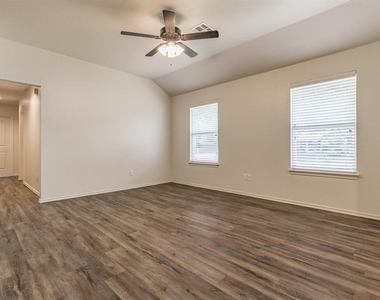 437 Chalk Hill Court - Photo Thumbnail 1