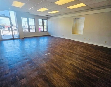 102 W Main Street - Photo Thumbnail 5