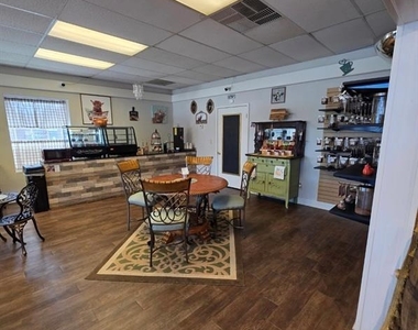 102 W Main Street - Photo Thumbnail 3
