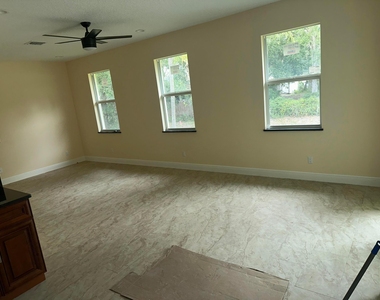 8908 101st Avenue - Photo Thumbnail 6