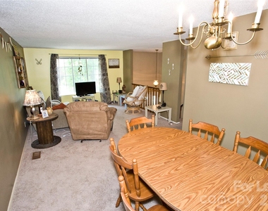 1635 Van Dyke Drive - Photo Thumbnail 8