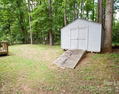1635 Van Dyke Drive - Photo Thumbnail 22