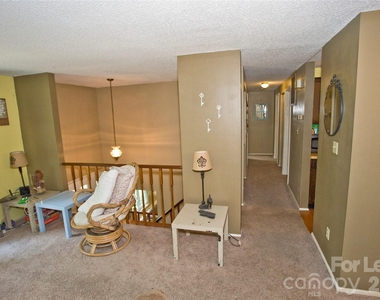 1635 Van Dyke Drive - Photo Thumbnail 6