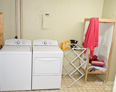 1635 Van Dyke Drive - Photo Thumbnail 4
