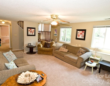 1635 Van Dyke Drive - Photo Thumbnail 2