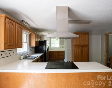 9100 Nash Avenue - Photo Thumbnail 2