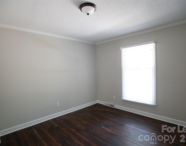 9100 Nash Avenue - Photo Thumbnail 18
