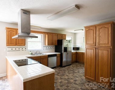 9100 Nash Avenue - Photo Thumbnail 1