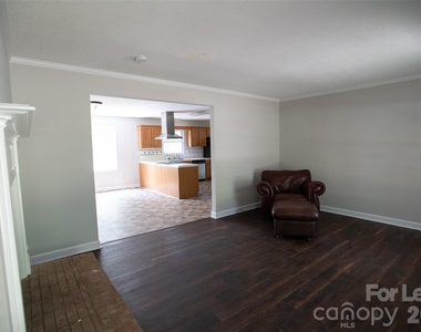 9100 Nash Avenue - Photo Thumbnail 5
