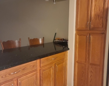 2977 Nw Riverside Drive - Photo Thumbnail 12
