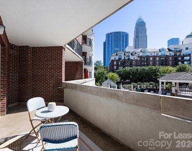 300 W 5th Street - Photo Thumbnail 18