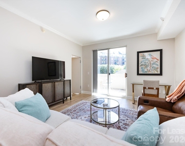 300 W 5th Street - Photo Thumbnail 12