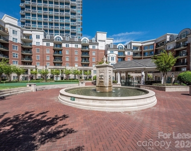 300 W 5th Street - Photo Thumbnail 27