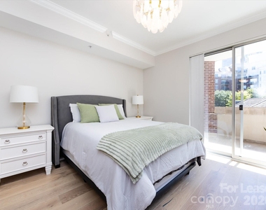 300 W 5th Street - Photo Thumbnail 21