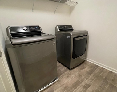 809 Alexander Commons Drive - Photo Thumbnail 25