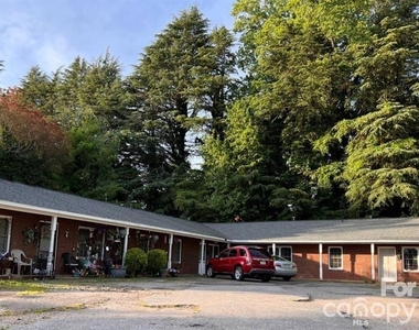 334 Brevard Street - Photo Thumbnail 10