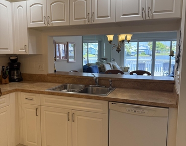 809 Ocean Dunes Circle Circle - Photo Thumbnail 3