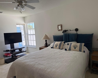 809 Ocean Dunes Circle Circle - Photo Thumbnail 11
