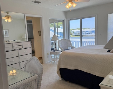 809 Ocean Dunes Circle Circle - Photo Thumbnail 8