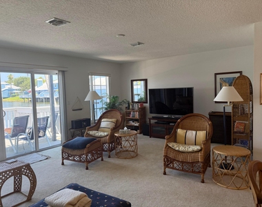 809 Ocean Dunes Circle Circle - Photo Thumbnail 6