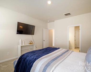 8156 Merryvale Lane - Photo Thumbnail 14