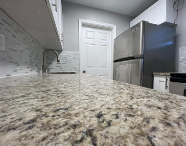 3265 E Palm Drive - Photo Thumbnail 2