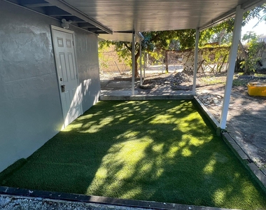 3265 E Palm Drive - Photo Thumbnail 14