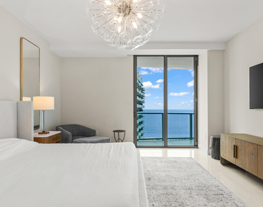 3100 N Ocean Drive - Photo Thumbnail 9