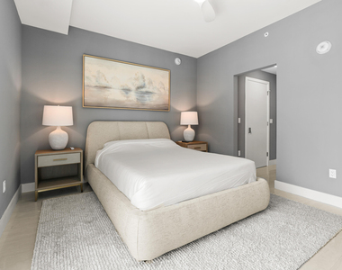 3100 N Ocean Drive - Photo Thumbnail 15