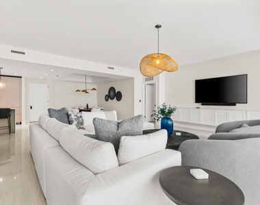 3100 N Ocean Drive - Photo Thumbnail 7