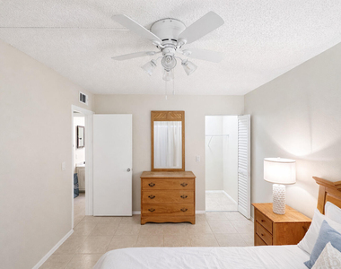 2740 Sw 22nd Avenue - Photo Thumbnail 3