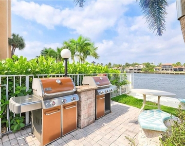 505 N Riverside Drive - Photo Thumbnail 17