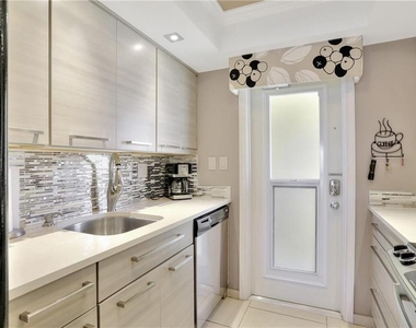 505 N Riverside Drive - Photo Thumbnail 4