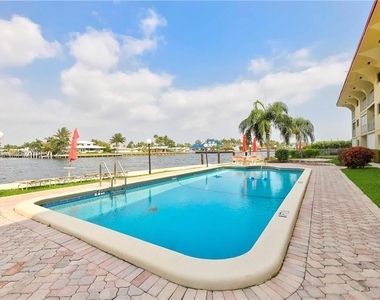 505 N Riverside Drive - Photo Thumbnail 15