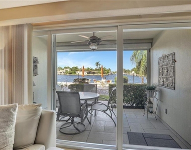 505 N Riverside Drive - Photo Thumbnail 2
