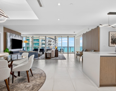 3100 N Ocean Drive - Photo Thumbnail 9