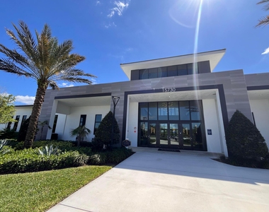 5663 Saint Armands Way - Photo Thumbnail 11
