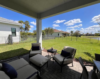 5663 Saint Armands Way - Photo Thumbnail 5