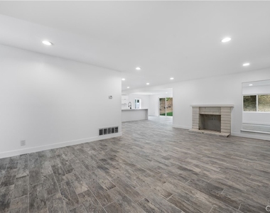 18578 Fieldbrook Street - Photo Thumbnail 3