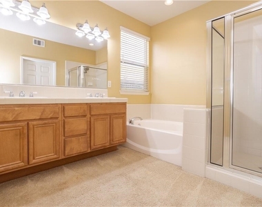 19932 Oakville Court - Photo Thumbnail 17