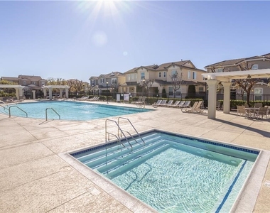 19932 Oakville Court - Photo Thumbnail 25