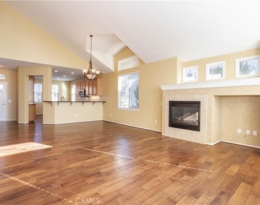 19932 Oakville Court - Photo Thumbnail 2