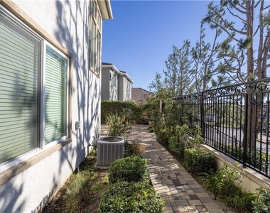 19932 Oakville Court - Photo Thumbnail 24