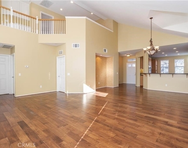 19932 Oakville Court - Photo Thumbnail 3